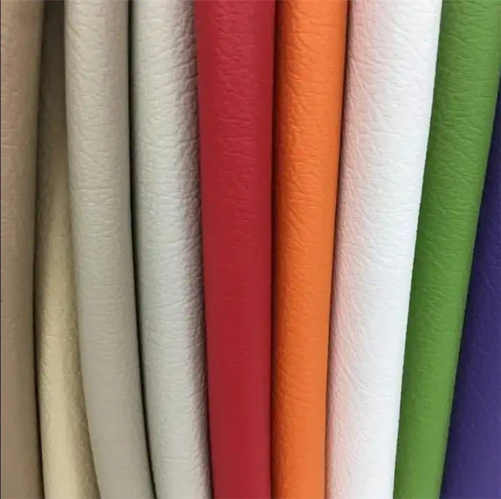 Cuir microfibre contre cuir PU
